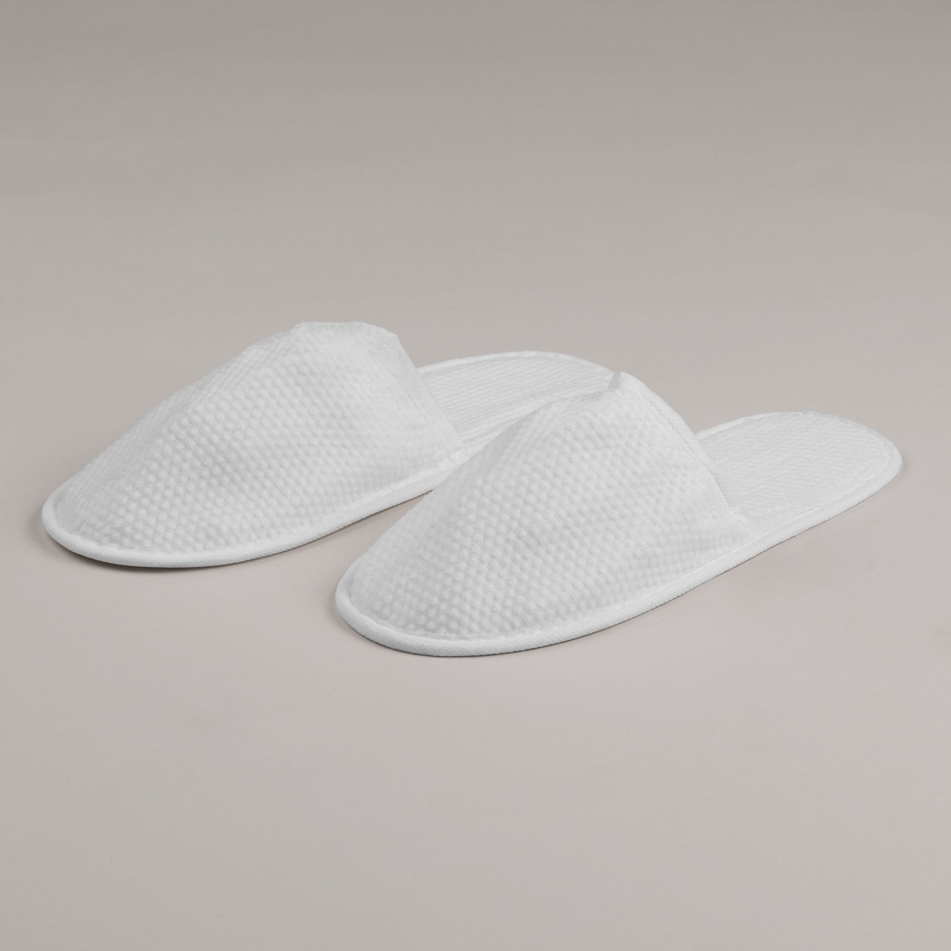 Hotelové pantofle EKO Natural bílé zavřené