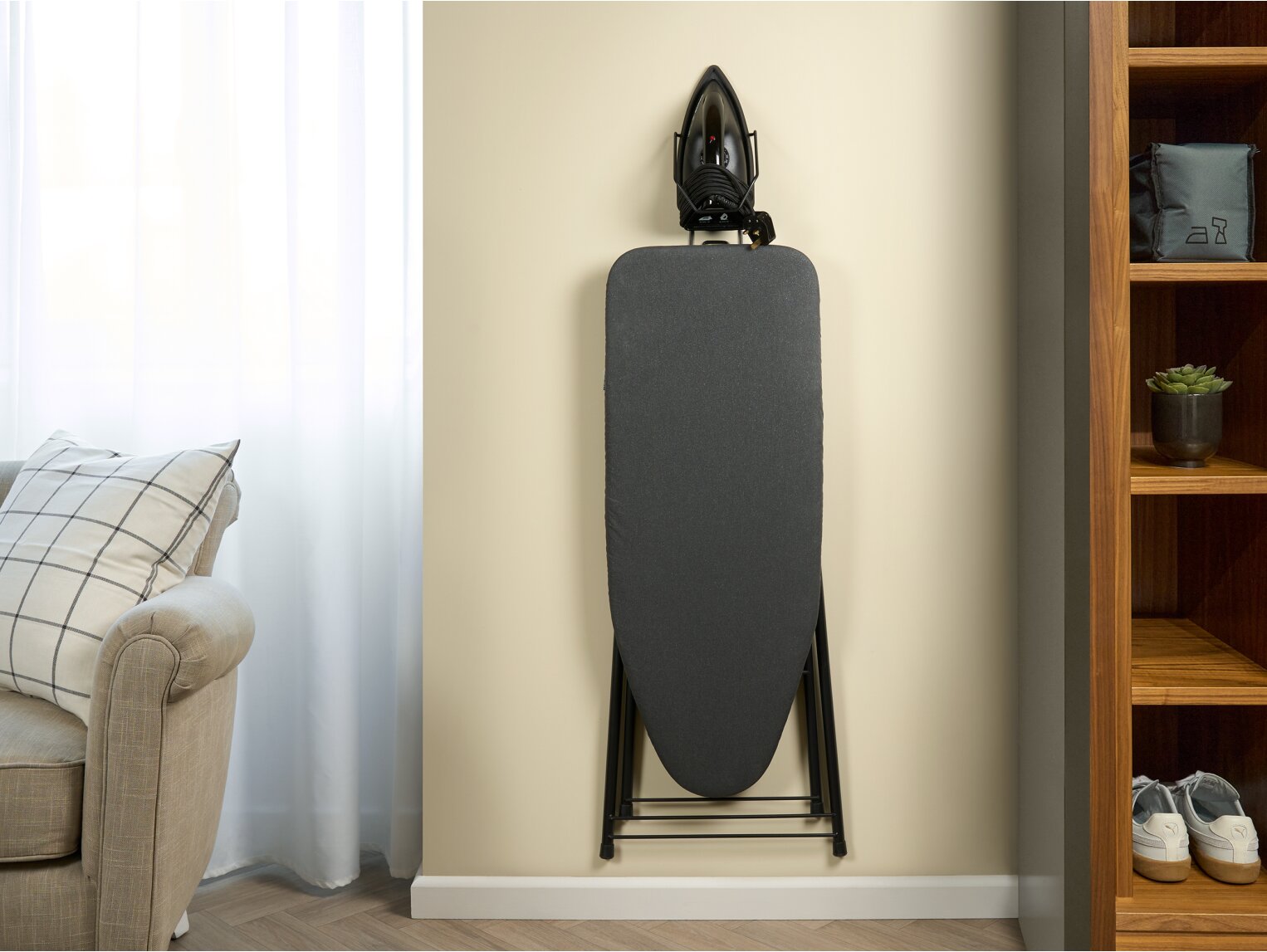 Corby Sherwood Iron Holder for 1200 W / 1600 W Irons and Ironing Boards
