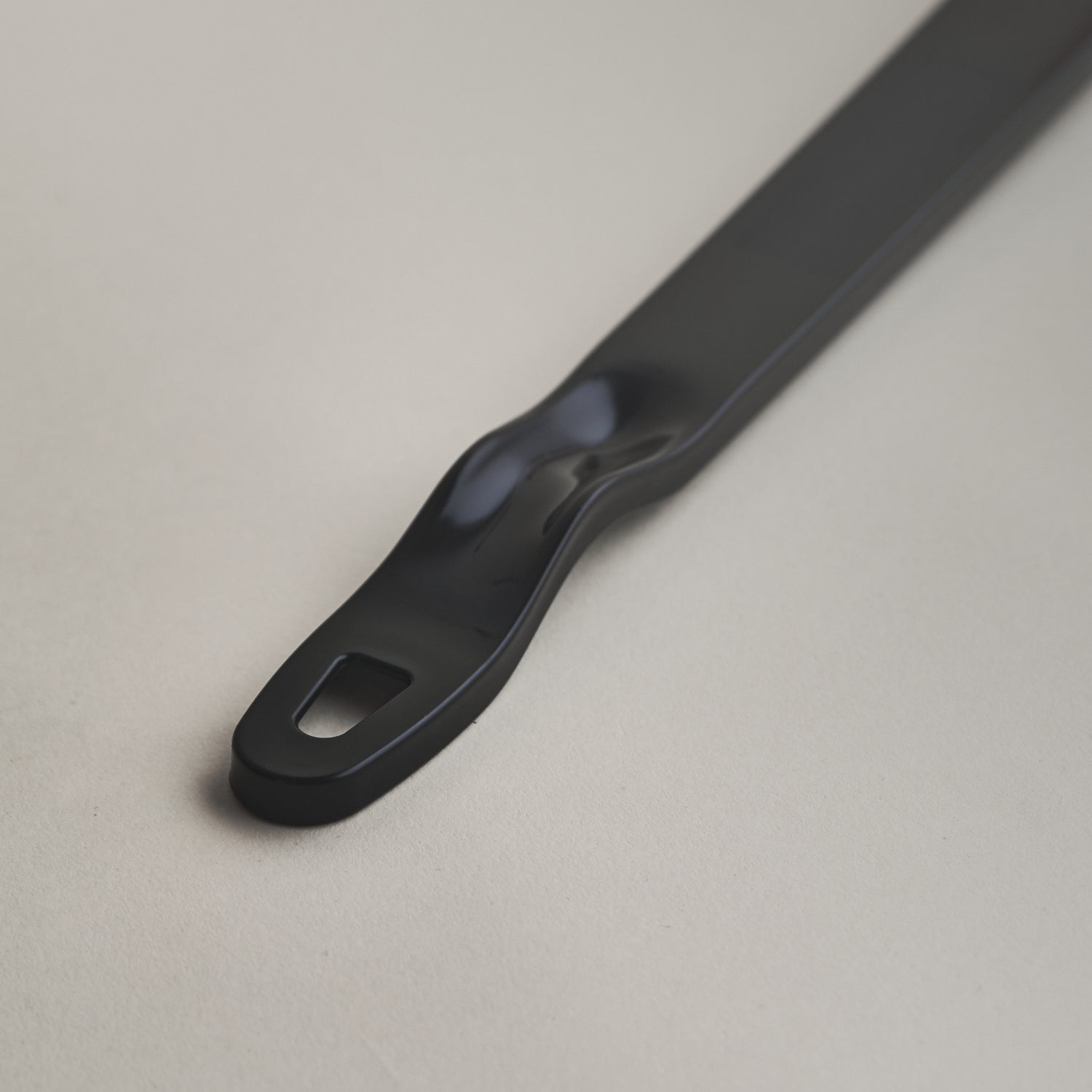 65 cm plastic shoe horn