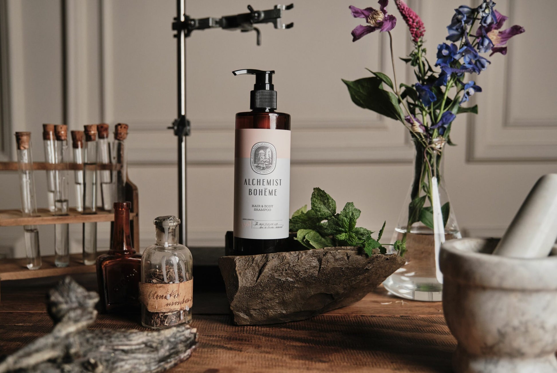Lifestyle VLASOVÝ A TĚLOVÝ ŠAMPON ALCHEMIST BOHÉME 1562 - 300ml