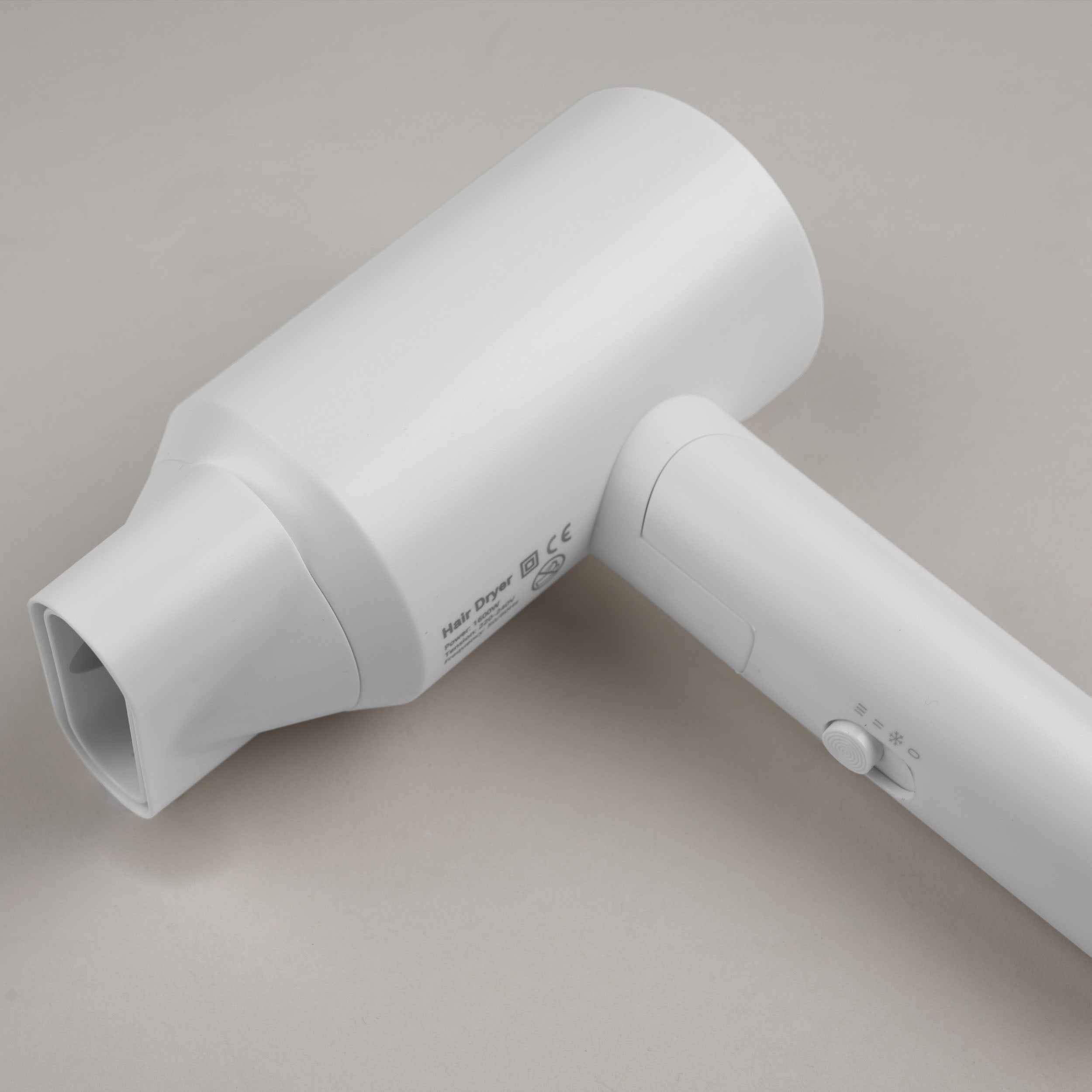 Bohéme Home Hotel Hair Dryer with a Foldable Handle