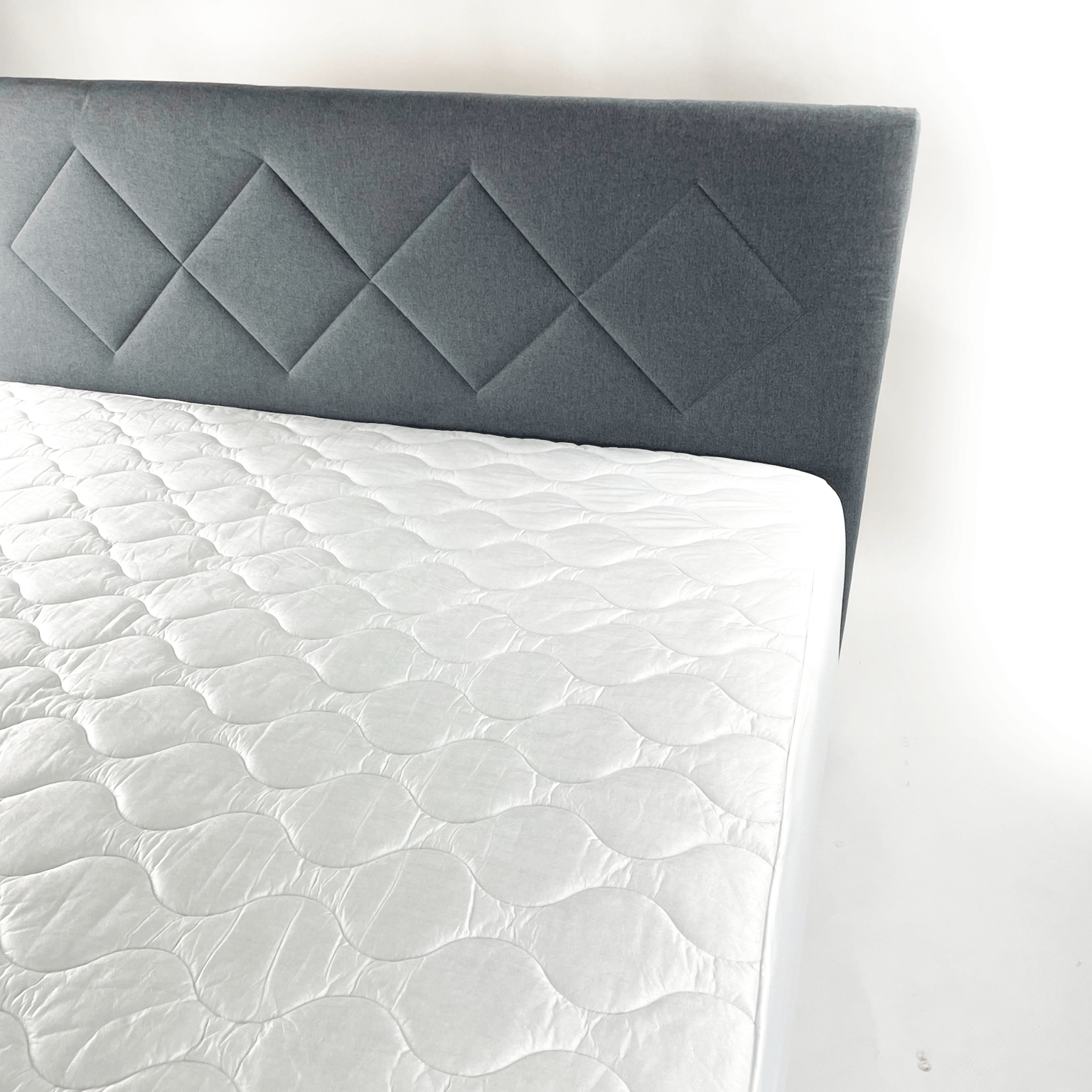 Premium Mattress Protector with Hem