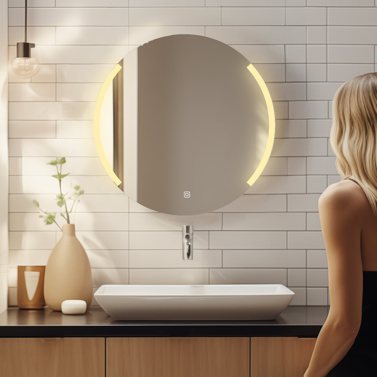 Round LED mirror, 600 mm diameter, with two touch sensors